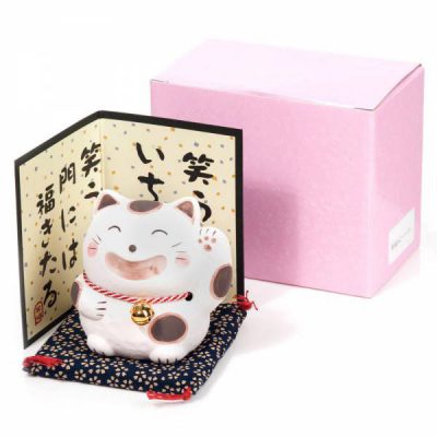 Chat porte bonheur japonais blanc grand sourire