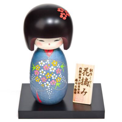 Grande poupée japonaise Kokeshi bouquet de fleurs