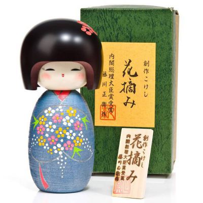 Grande poupée japonaise Kokeshi bouquet de fleurs