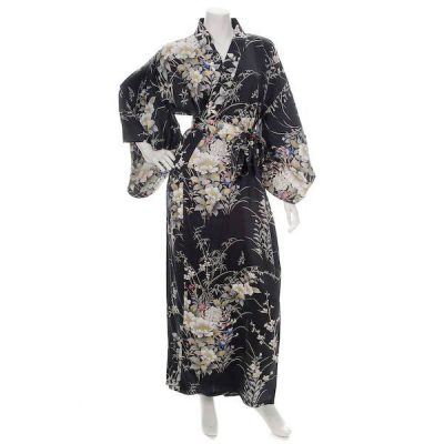 Kimono japonais femme en soie long noir motif floral