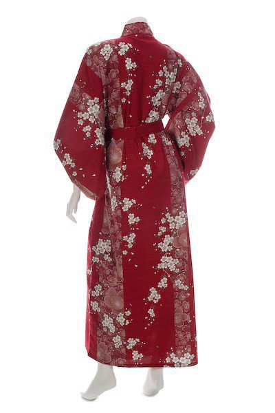 Kimono Yukata long rouge motifs Fleur de cerisier