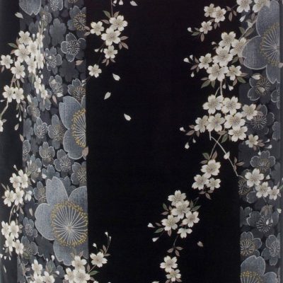 Kimono Yukata court noir motifs fleurs de cerisiers