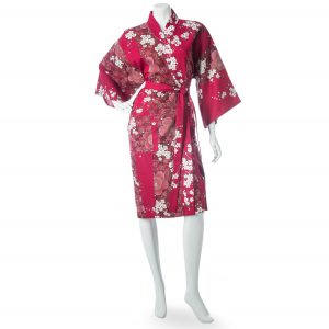 Kimono Yukata court rouge motifs fleurs de cerisiers