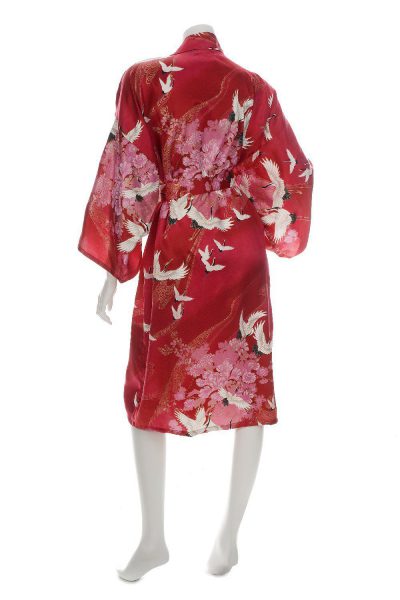 Kimono japonais court soie rouge paix et amour