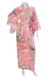 Kimono Japonais rose long  en soie motif Ukiyoe